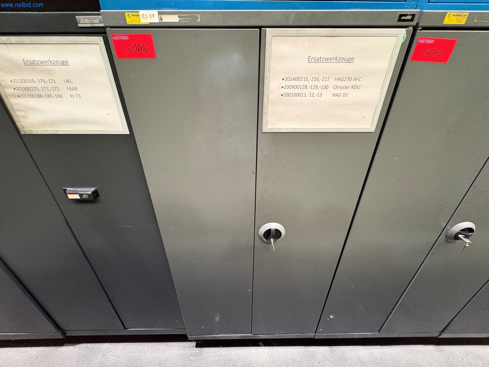 Werkzeugschrank m. Werkzeugaufnahmen